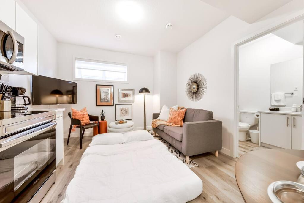 Cozy Nordic Utopia, Bsmt Suite Near Wem & Dt, King Bed, Wifi Edmonton Exterior foto